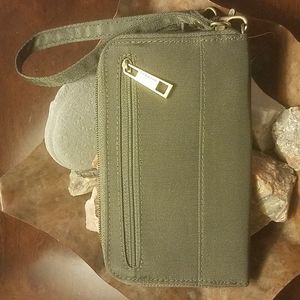 Travelon wristlet RFID blocking NWT
